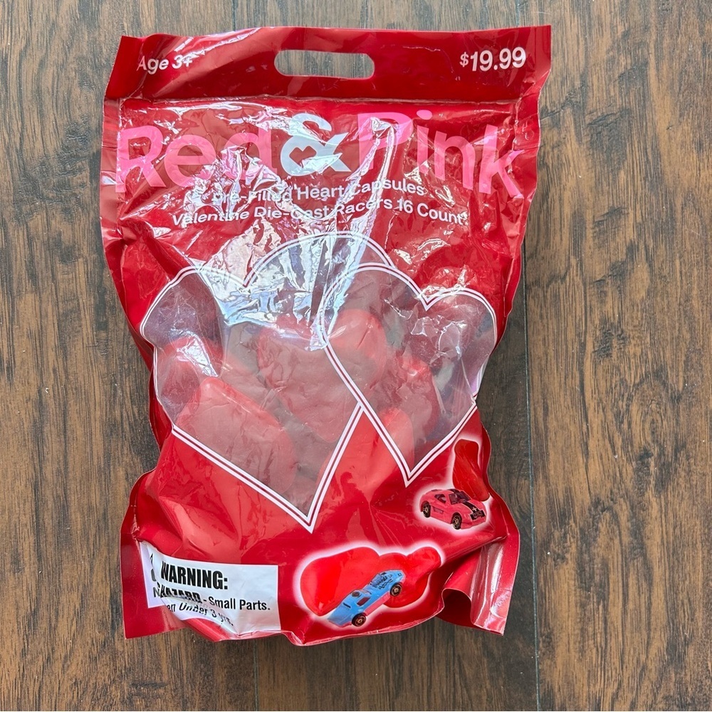 Valentine Pre-Filled Heart Capsules Pack